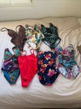 NWT Woman’s Mixed Bathing Suit Lot One-Piece Swimsuits S/M